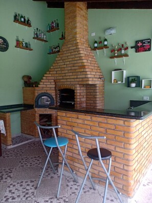Bar (in der Unterkunft)