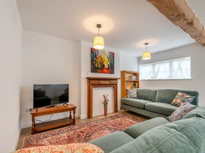 Living room/dining room | Grooms Cottage, Westbury-on-Severn