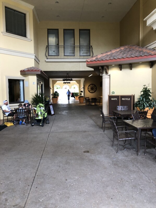Outdoor dining