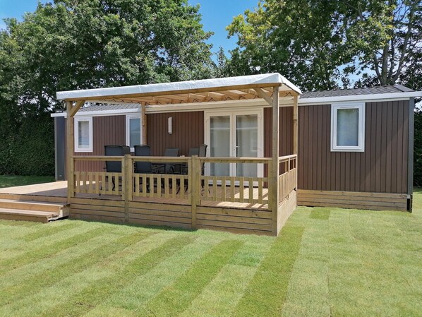 Holiday Home Exterior [summer]