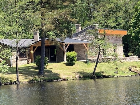 Petit Paradis au coeur du Morvan !
Lieu magique !