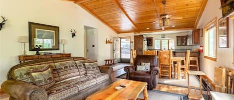 Cabin cooking and stay close to family