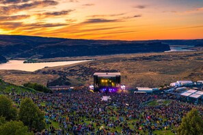 0.7miles from The Gorge Amphitheater