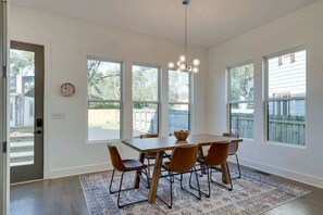 Gorgeous sun basked dining table to share your favorite meal at