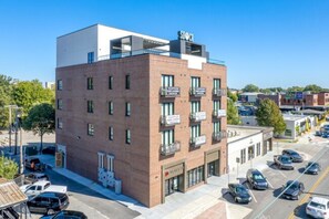 1515 Lofts floor 2-4. Each loft has a balcony.