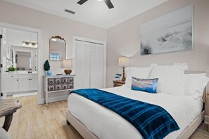 Guest bedroom with king size bed