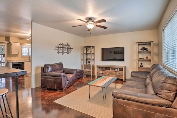 Tucson Vacation Rental | 2BR | 1BA | Step-Free Access | 925 Sq Ft