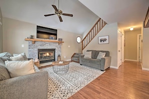 Living Room | 1st Floor | Smart TV