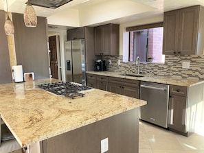 Kitchen w/Gas Stove & High-End Appliances