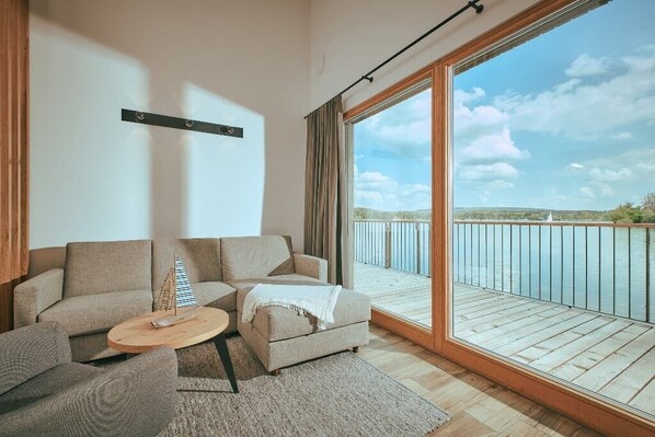 Strandchalet mit Whirlpool-220509_Holzkugel_Chalets28804.jpg
