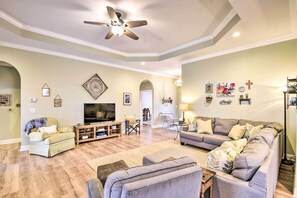 Living Room | Smart TV  | Board Games
