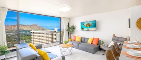 Enjoy your stay in this beautiful condo with stunning ocean and diamond-head views from your living room!