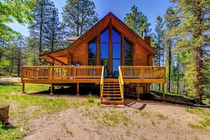 Cabin Exterior | Driveway (2 Vehicles, 1 Small Trailer)
