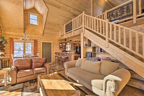 Living Room | Smart TV | Free WiFi