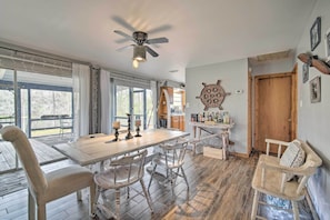 Dining Area | Dry Bar