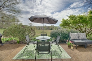 Backyard Patio | Pet Friendly w/ Fee | Mountain Views