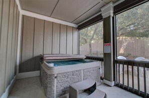Bain à remous intérieur