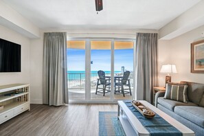 Living Area with Gulf Views