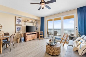 Living Area with Gulf Views