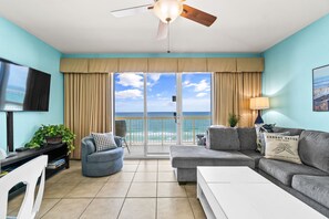 Living Area with Direct Beach and Gulf Views