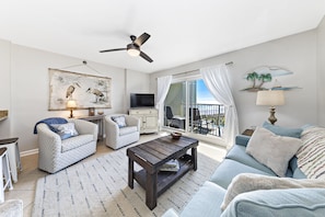 Beachy living space with plenty of seating