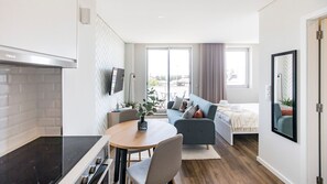 Overview of the studio #porto #airbnb