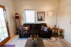Cozy sitting room - coffee bar, mini frig, micro, 47" TV, Roku, private patio