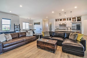 Living Room | Cable Access