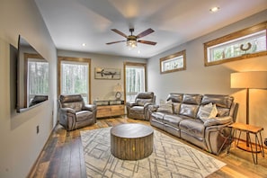 Living Room | Main Level | Smart TV