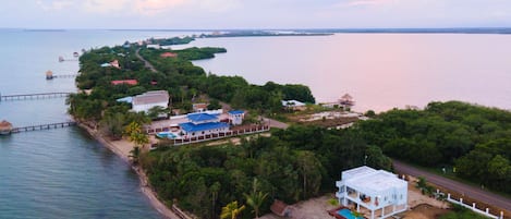 Serenity and privacy - Breeze of Paradise (pale building on bottom right) 