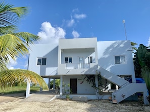 Breeze of Paradise façade