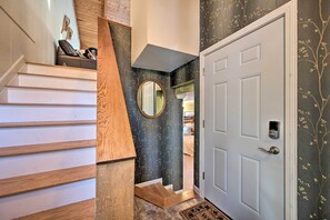 Entryway | Keyless Entry