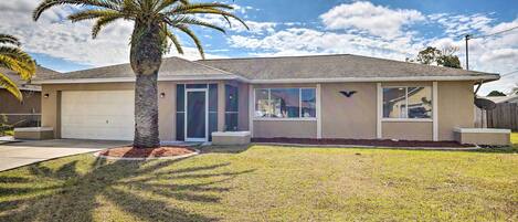 Cape Coral Vacation Rental | 3BR | 2BA | 1,425 Sq Ft | Step-Free Access