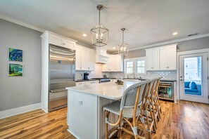 Fully Equipped Kitchen | Spices