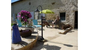 Gîte La Ponne, sur la terrasse