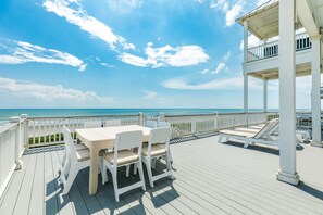 Panoramic Gulf views from two levels of deck