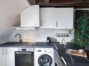 Well equipped kitchen
