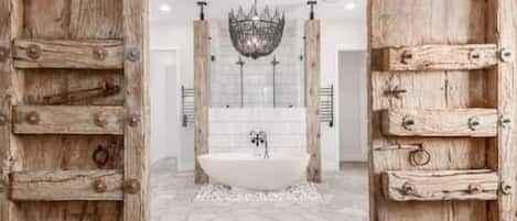 Master Bathroom, Ensuite