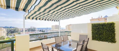 Terraza con vistas al mar | Cubo's Holiday Homes