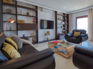 Bilderrahmen, Couch, Möbel, Komfort, Regal, Beleuchtung, Die Architektur, Interior Design, Holz, Wohnzimmer