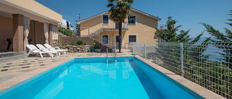 Water, Plant, Sky, Building, Property, Swimming Pool, Azure, Tree, Shade, House