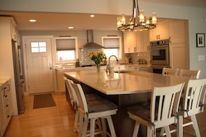 Kitchen Island Seating
