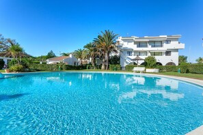 Ground Floor Apartment in Platja Gran de Pals. 6 people.Private Garden.PALS.