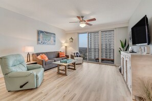 Awesome spacious living room