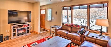 Salida Vacation Rental | 2BR | 2BA | 3 Entry Steps | 1,143 Sq Ft