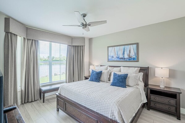 King Bedroom with Lake View