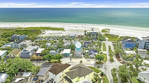 Walk to Siesta Key Beach