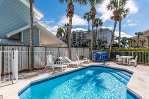 Great Pool Area For Relaxing In The Sun