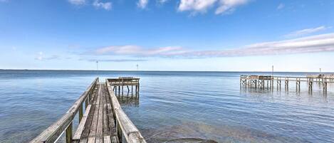 Boat Dock | Lake Moultrie On-Site | 3 Paddleboards Provided | Life Vests