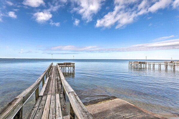 Boat Dock | Lake Moultrie On-Site | 3 Paddleboards Provided | Life Vests